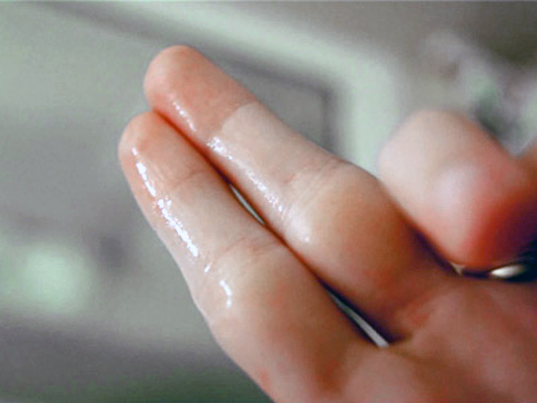 White-Vaginal-Discharge